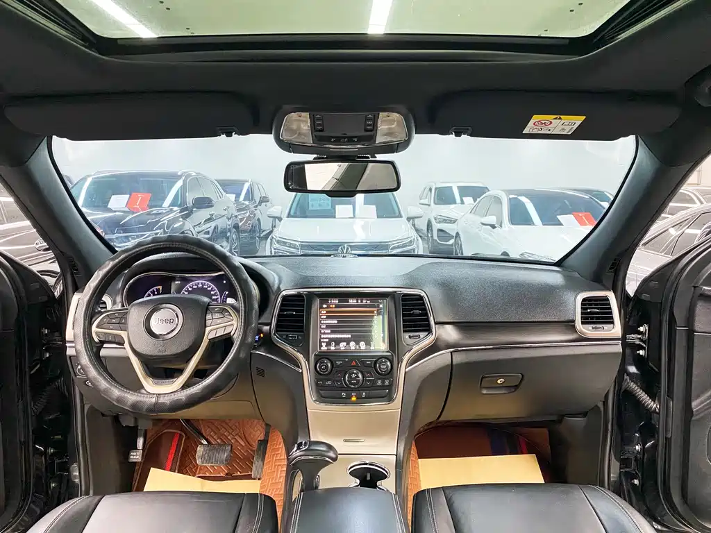 Jeep Grand Cherokee (Import) — миниатюра 9