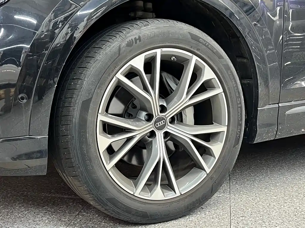 Audi Q8 — миниатюра 7