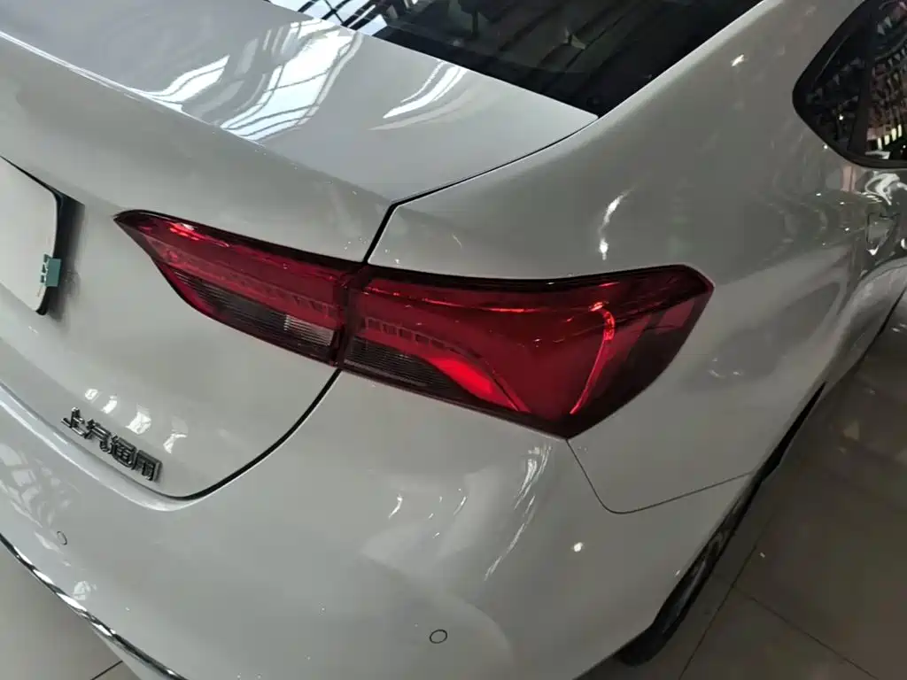 Buick Verano — миниатюра 8
