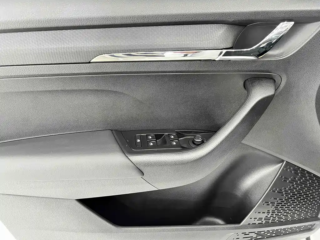 Skoda Kamiq — миниатюра 11