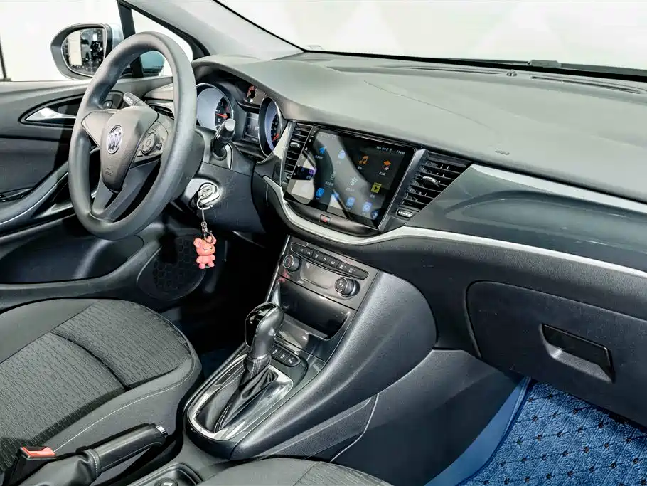 Buick Verano — миниатюра 17