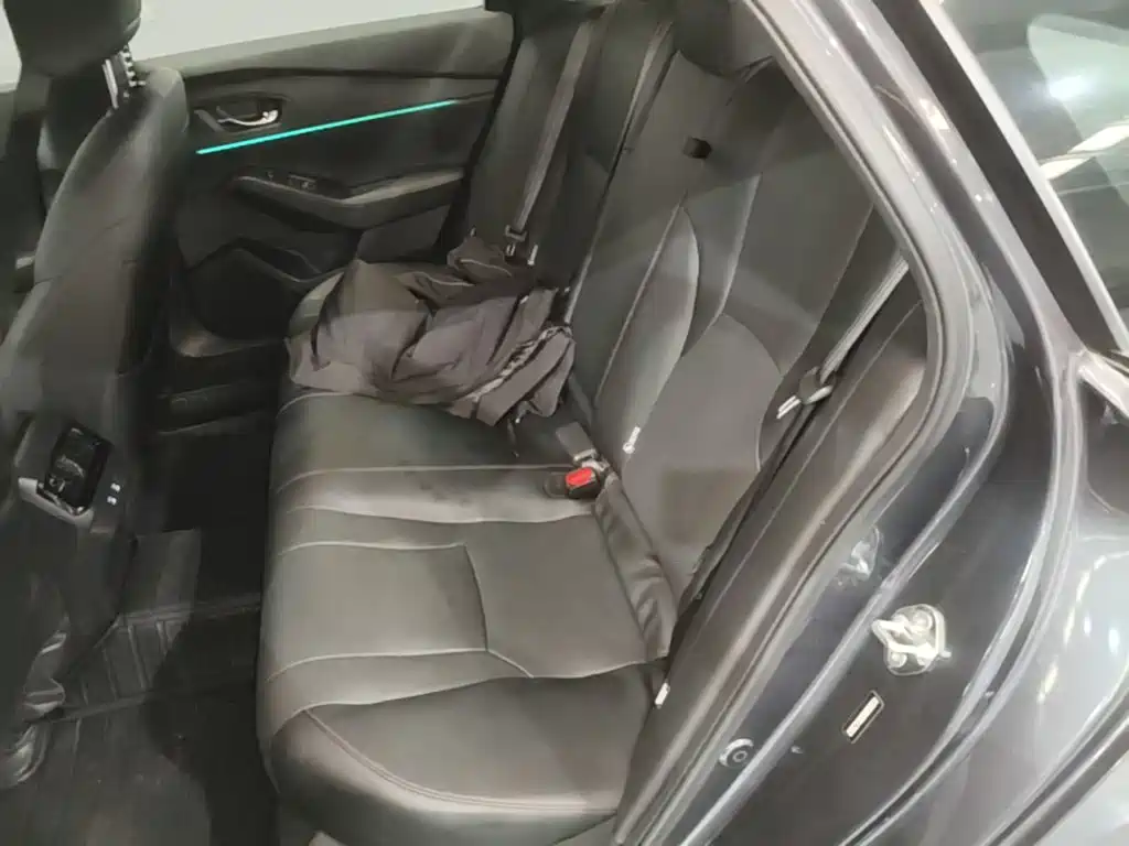 Honda Accord — миниатюра 17