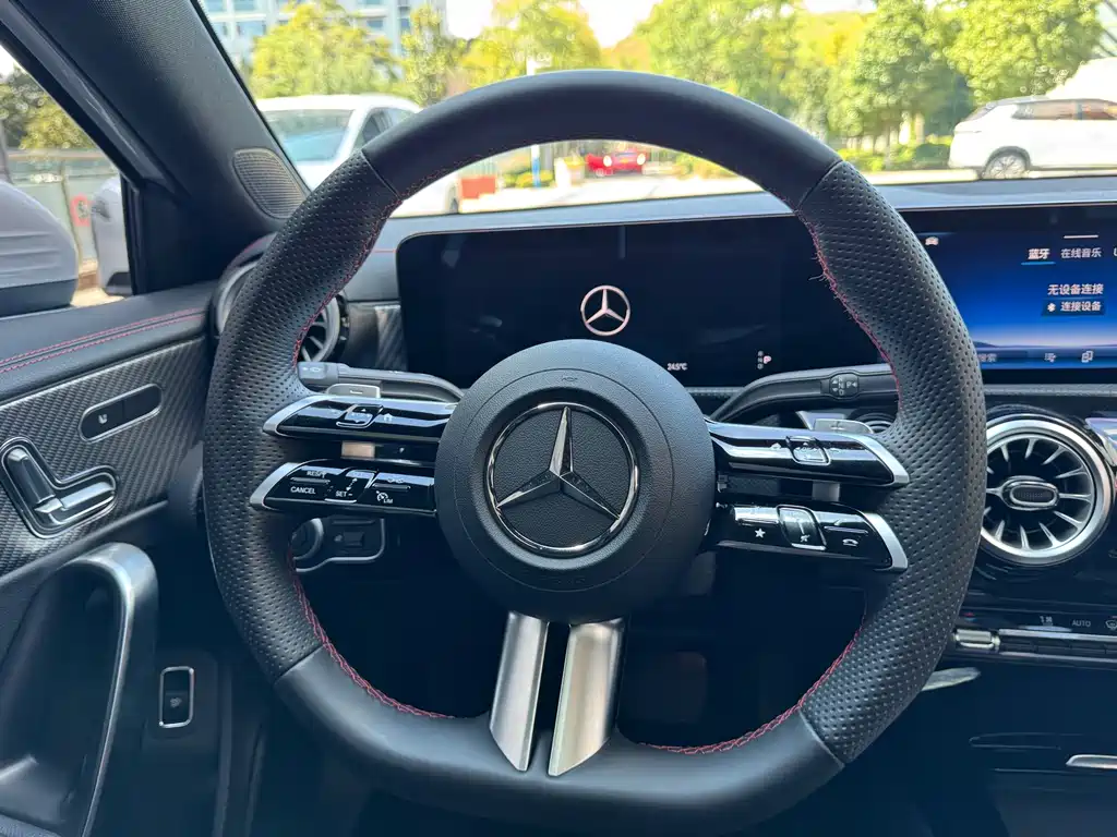 Mercedes-Benz A-Class — миниатюра 7
