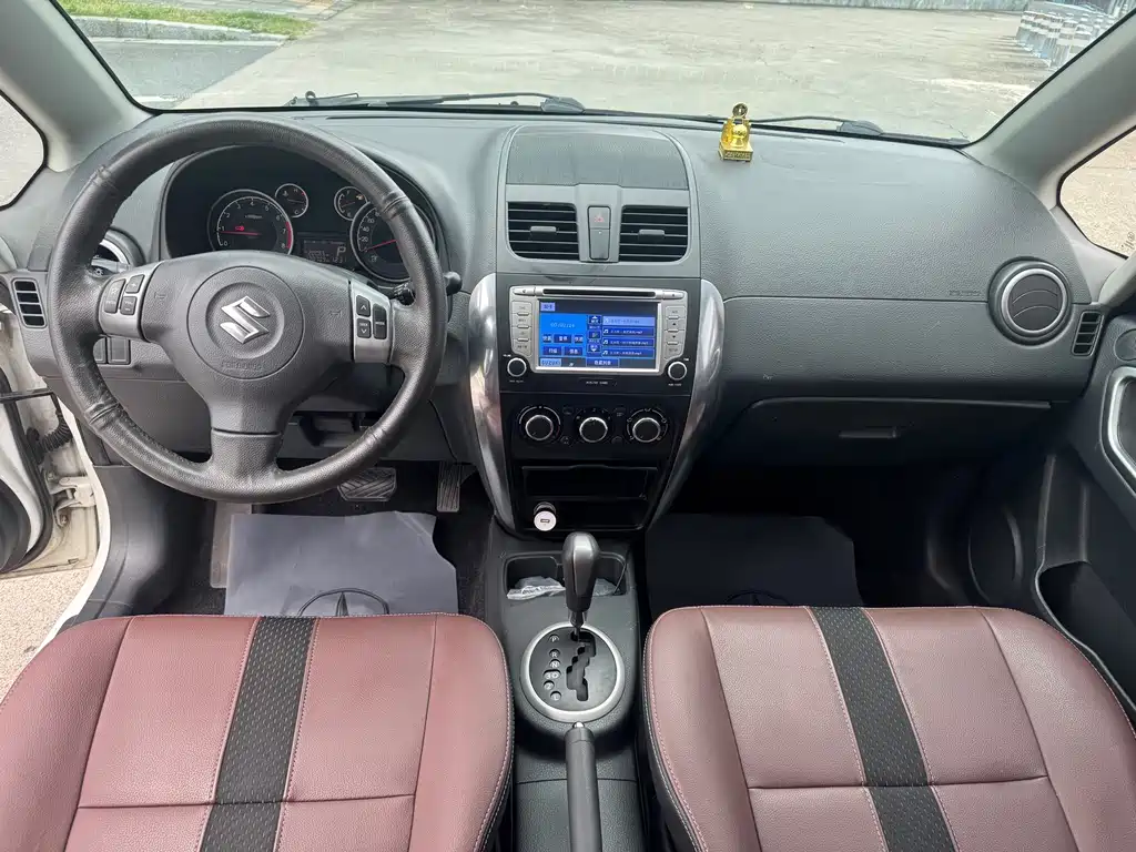 Suzuki SX4 — миниатюра 13