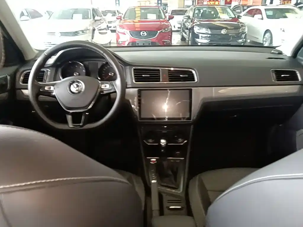 Volkswagen Lavida — миниатюра 10