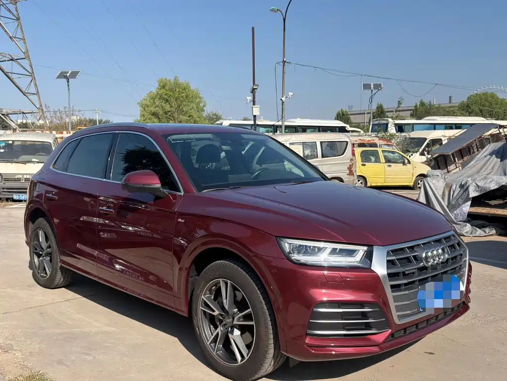 Audi Q5L — миниатюра 2