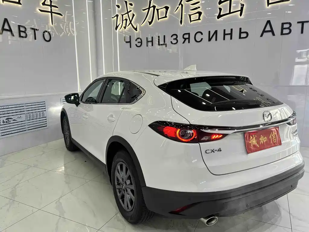 MAZDA CX 4
