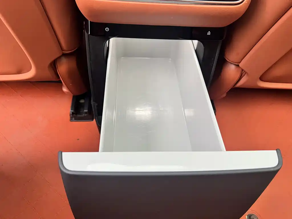 Li Auto Li L8 — миниатюра 11