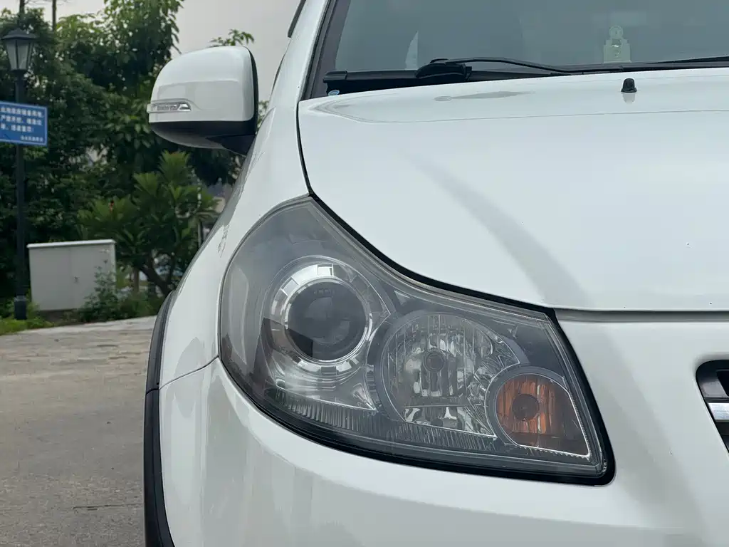 Suzuki SX4 — миниатюра 8