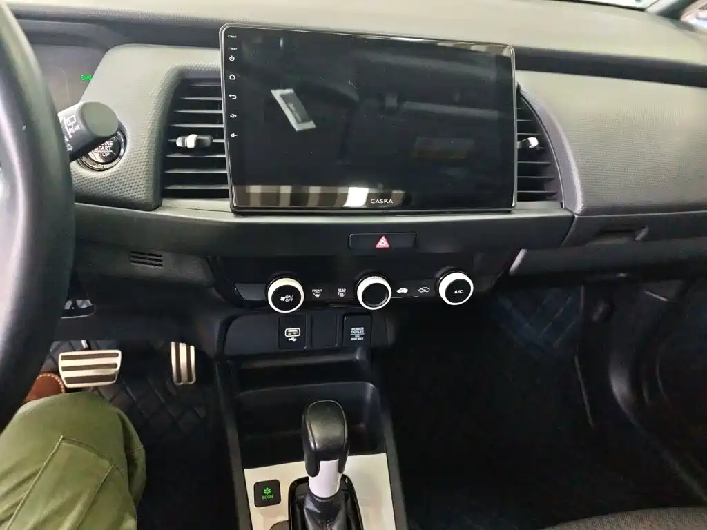 Honda Fit — миниатюра 8