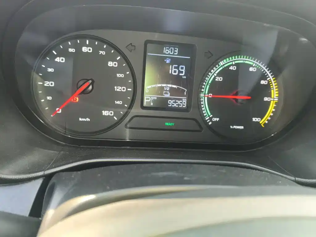 Roewe Clever — миниатюра 5