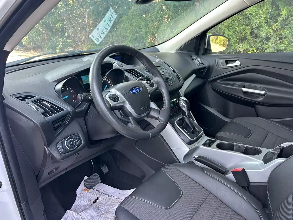 Ford Kuga — миниатюра 9
