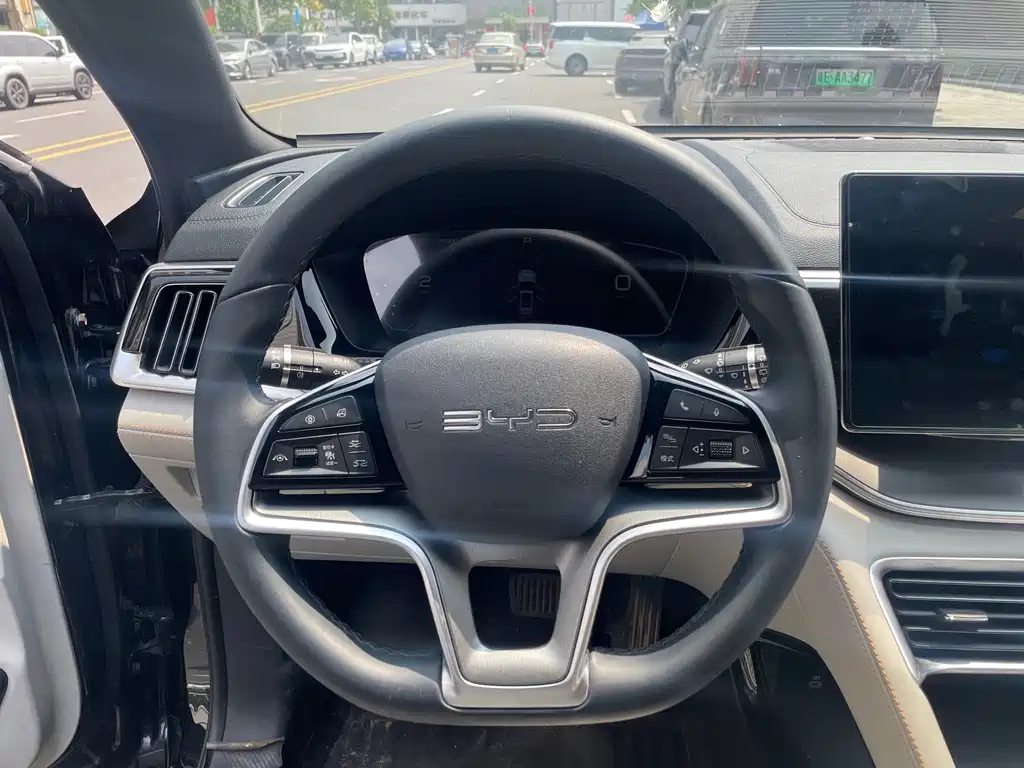 BYD PLUS New Energy — миниатюра 13