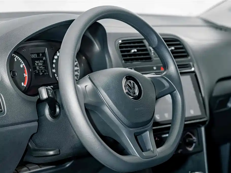 Volkswagen Polo — миниатюра 9
