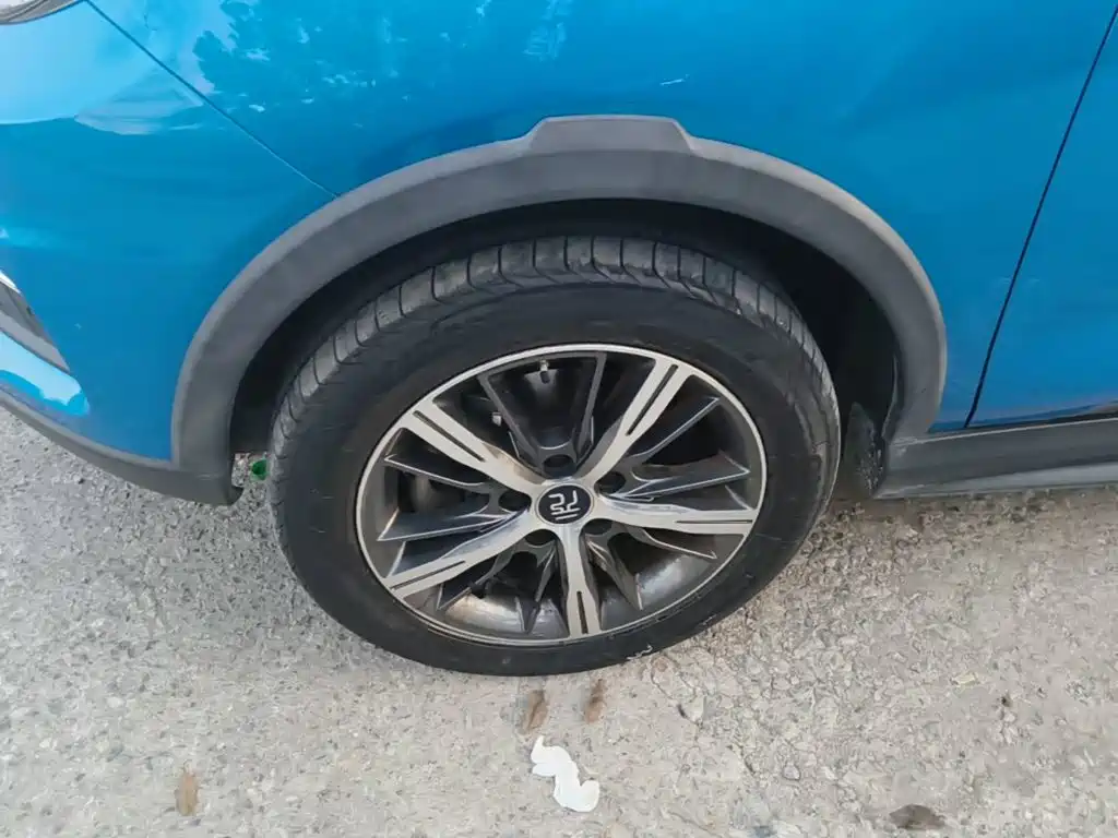 BYD Yuan EV — миниатюра 23