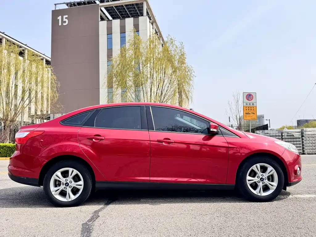Ford Focus — миниатюра 24