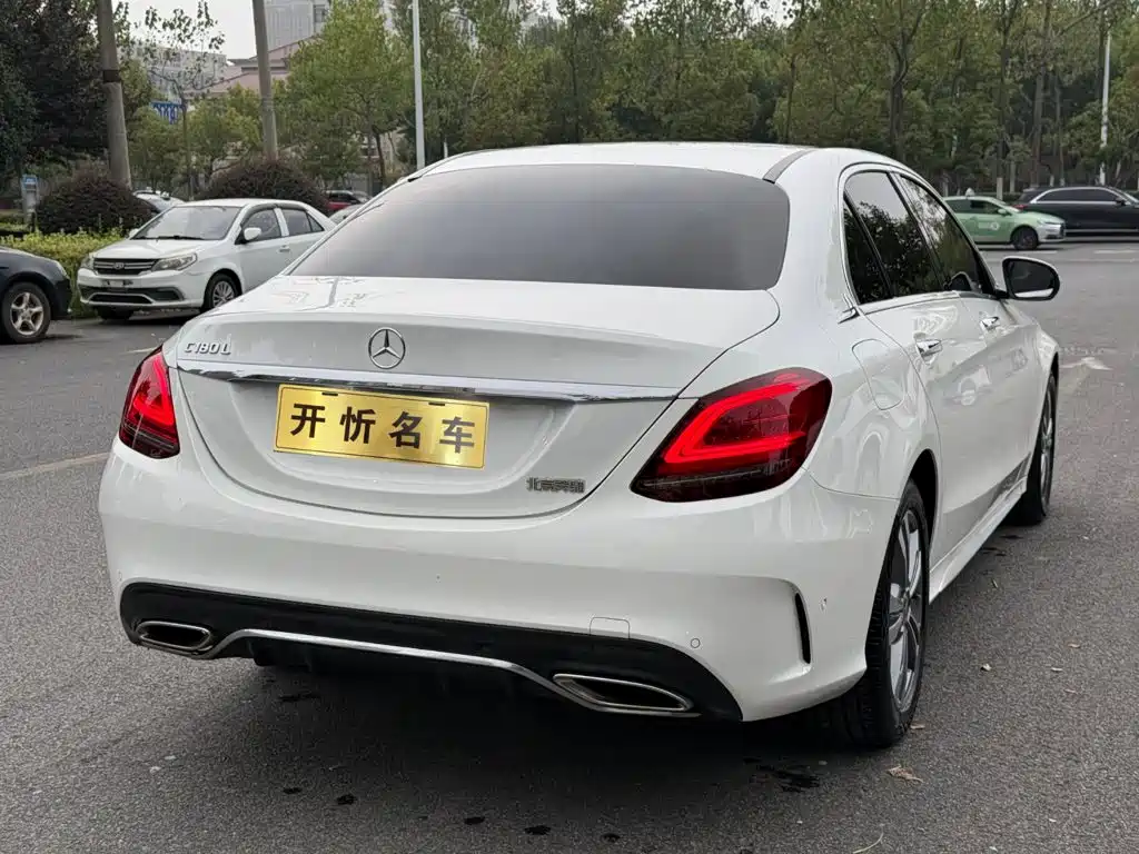 Mercedes-Benz C-Class — миниатюра 3