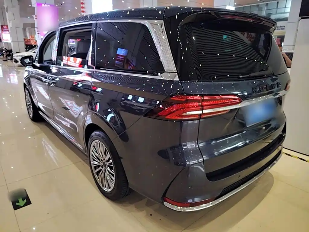 Roewe iMAX8 — миниатюра 5