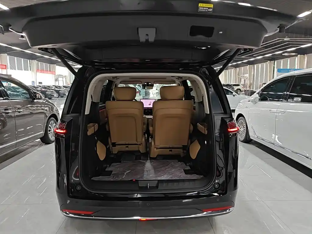 GAC Motor Trumpchi E8 PHEV — миниатюра 19