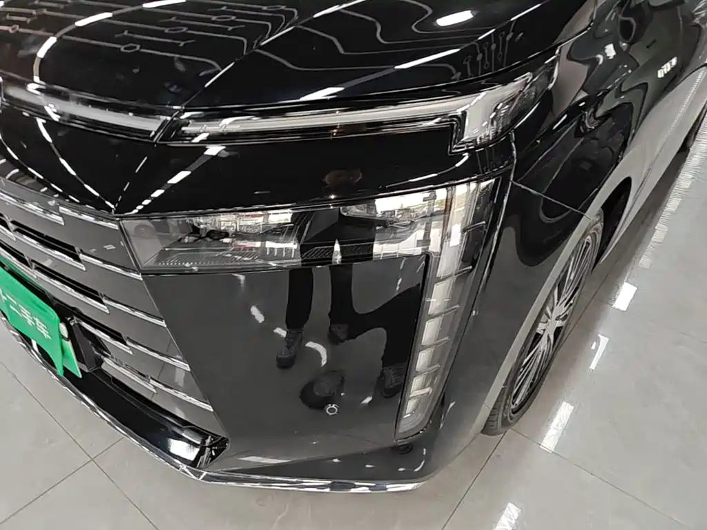 GAC Motor Trumpchi E8 PHEV — миниатюра 24