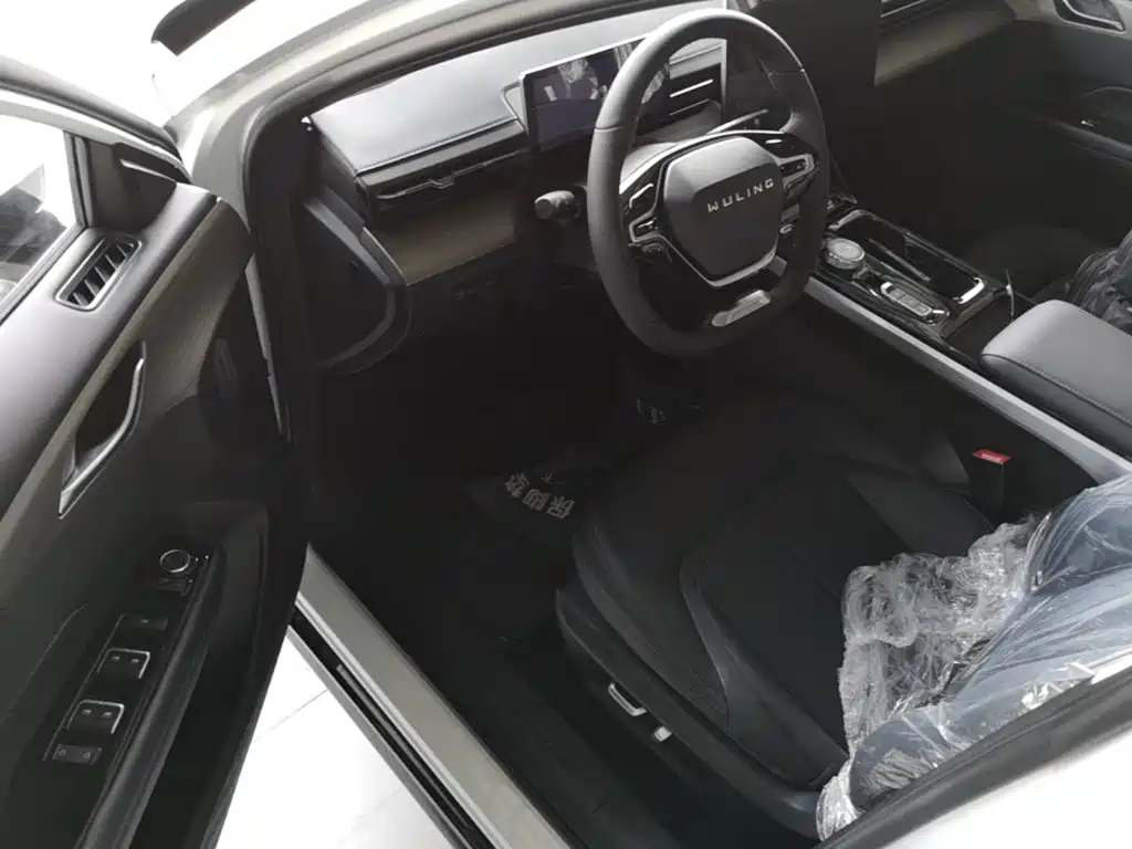 Wuling Xingguang — миниатюра 16