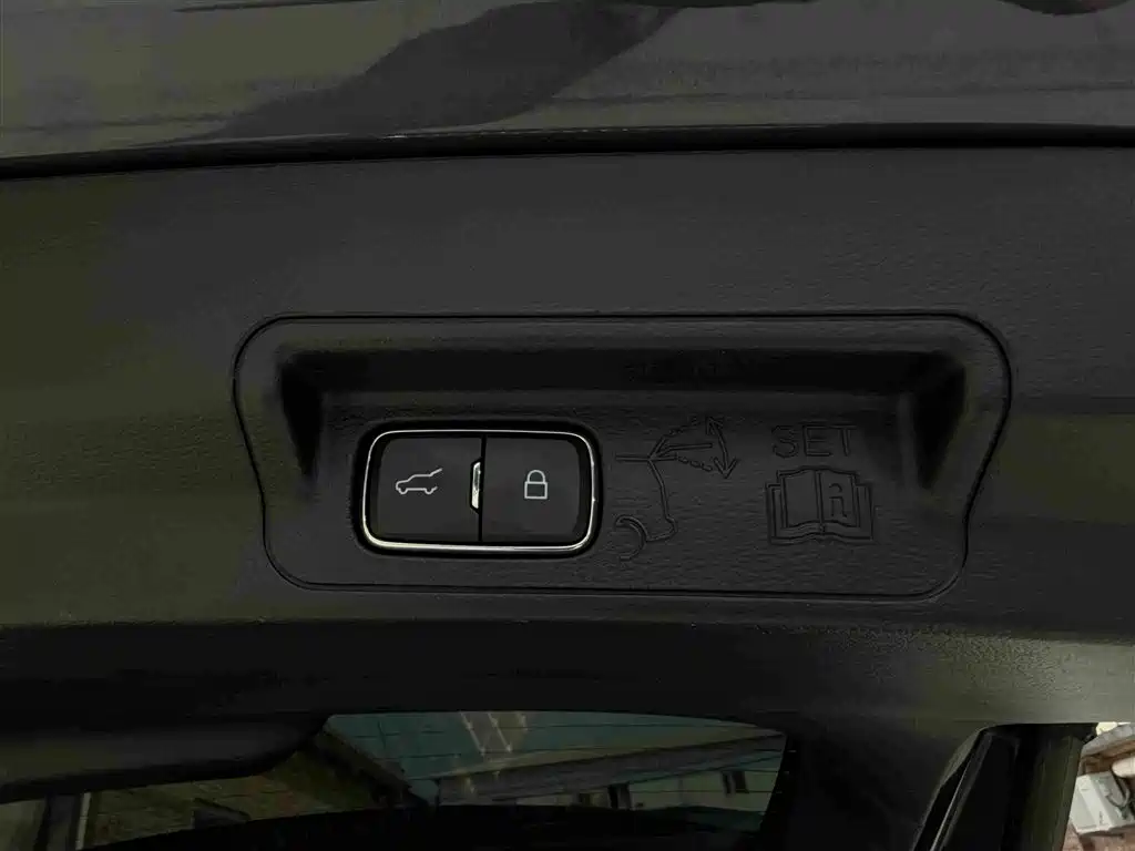 Ford Explorer — миниатюра 21
