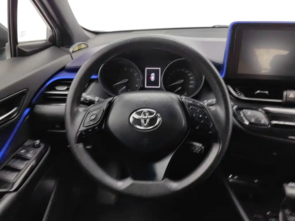 Toyota C-HR — миниатюра 11