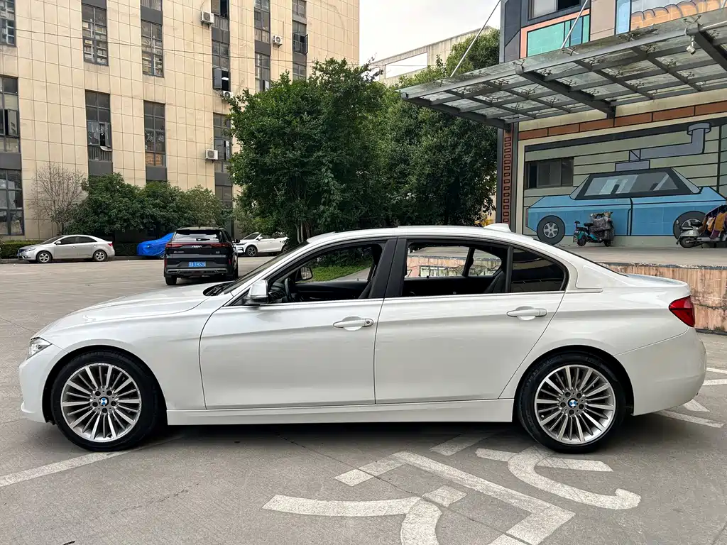 BMW 3 Series — миниатюра 4