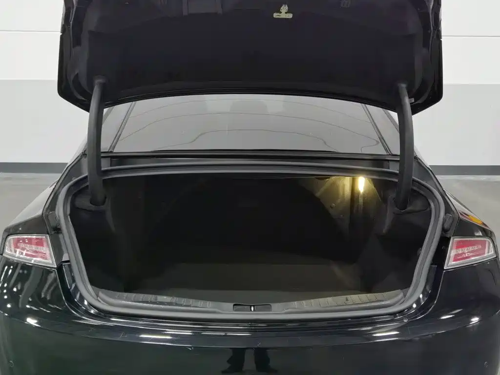 Lincoln MKZ — миниатюра 16