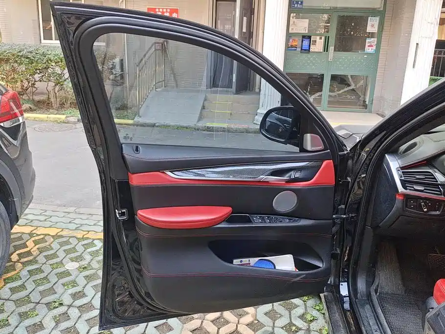 BMW X6 M — миниатюра 7