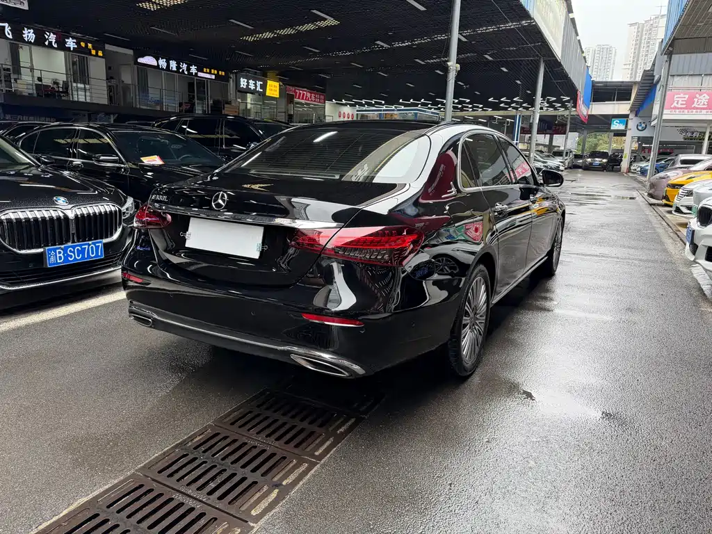 Mercedes-Benz E-Class — миниатюра 4