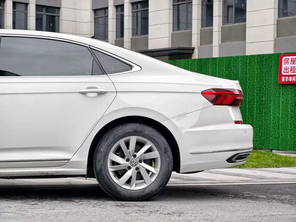 Volkswagen Passat 2019 280TSI VI