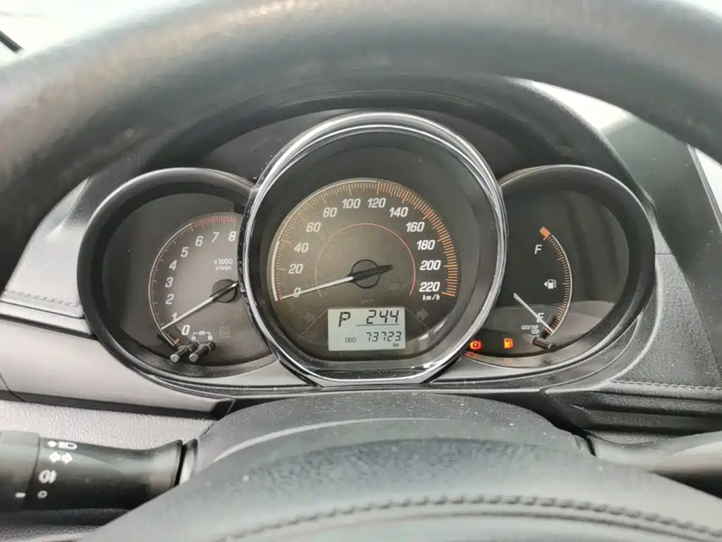 Toyota Yaris L — миниатюра 12