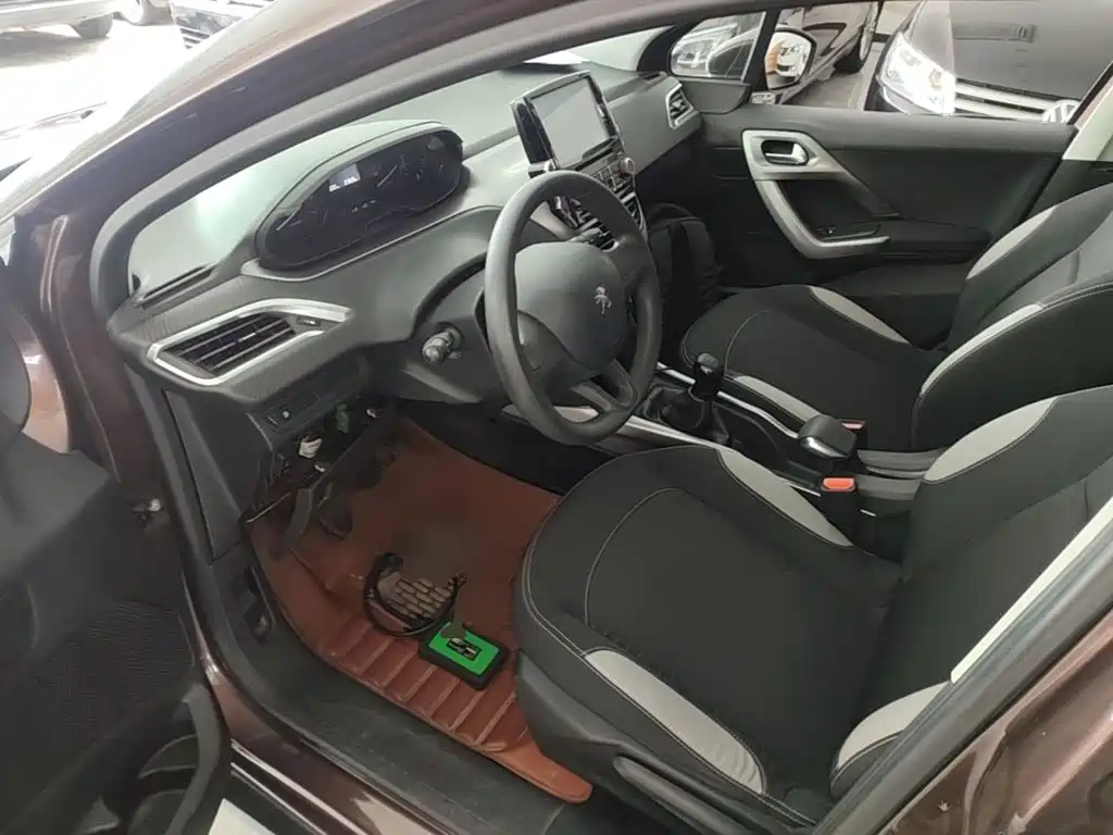 Peugeot 2008 — миниатюра 16