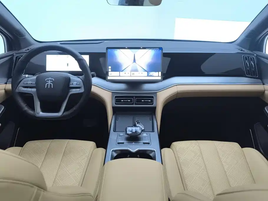 BYD L DM-i — миниатюра 12