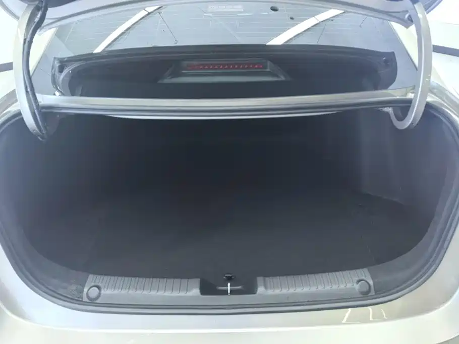 Geely Emgrand — миниатюра 4