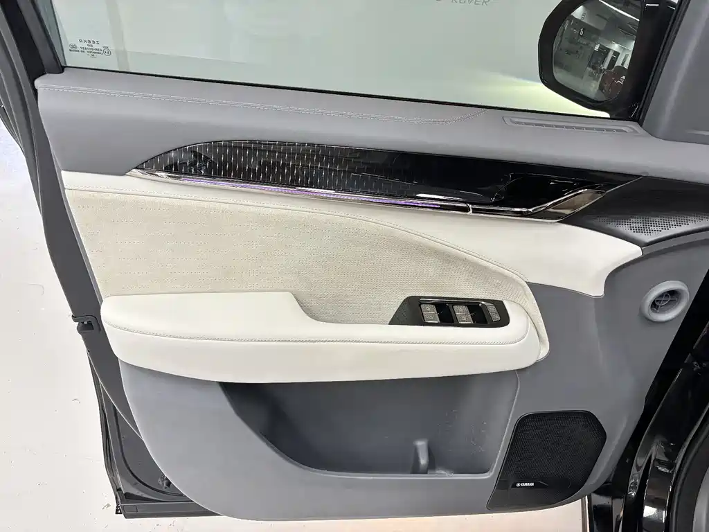 Zeekr 009 2024 мест 108kWh