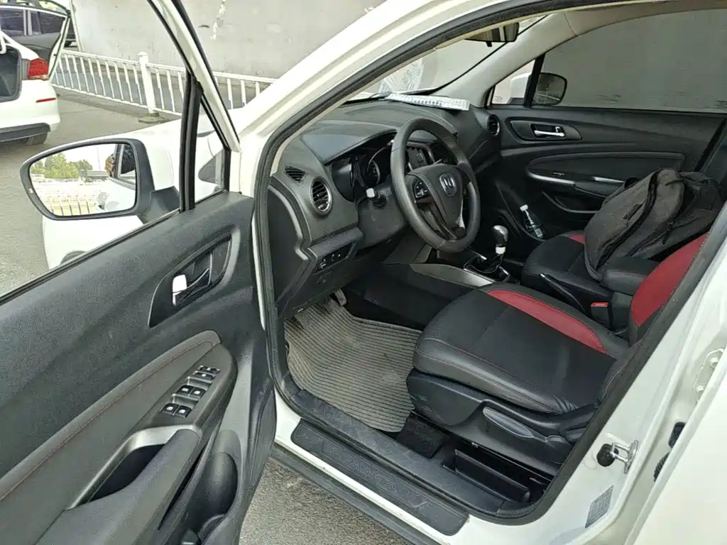 Changan CS15 — миниатюра 16