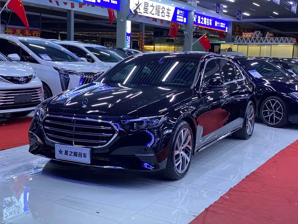 MERCEDES-BENZ E CLASS