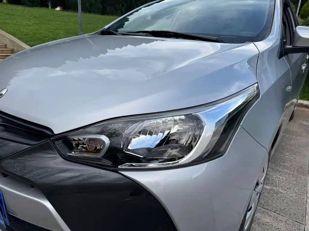 Toyota Yaris L — миниатюра 9