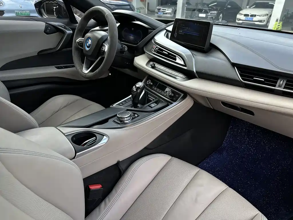 BMW i8 — миниатюра 10