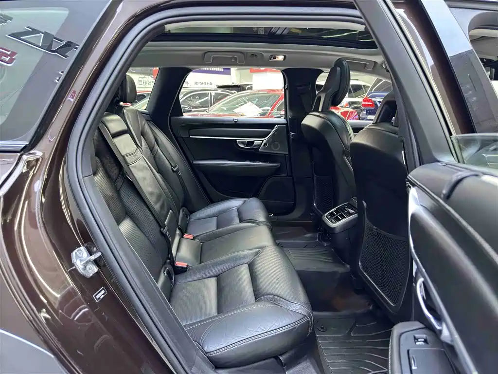 Volvo V90 2017 Cross Country T5 AWD