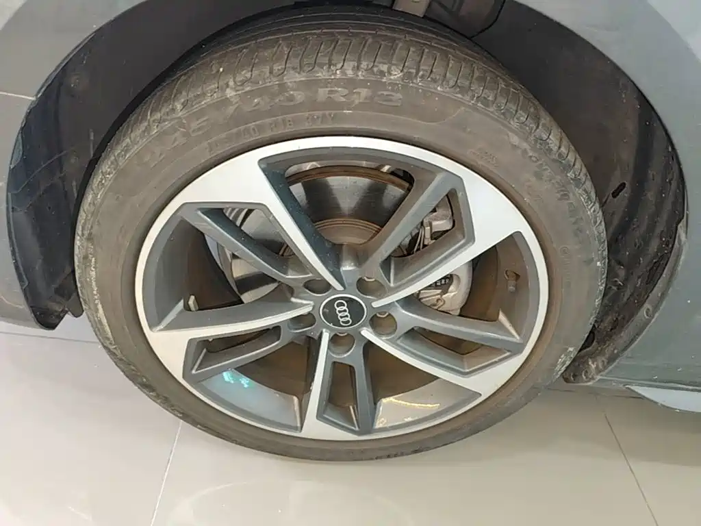 Audi A4L — миниатюра 23