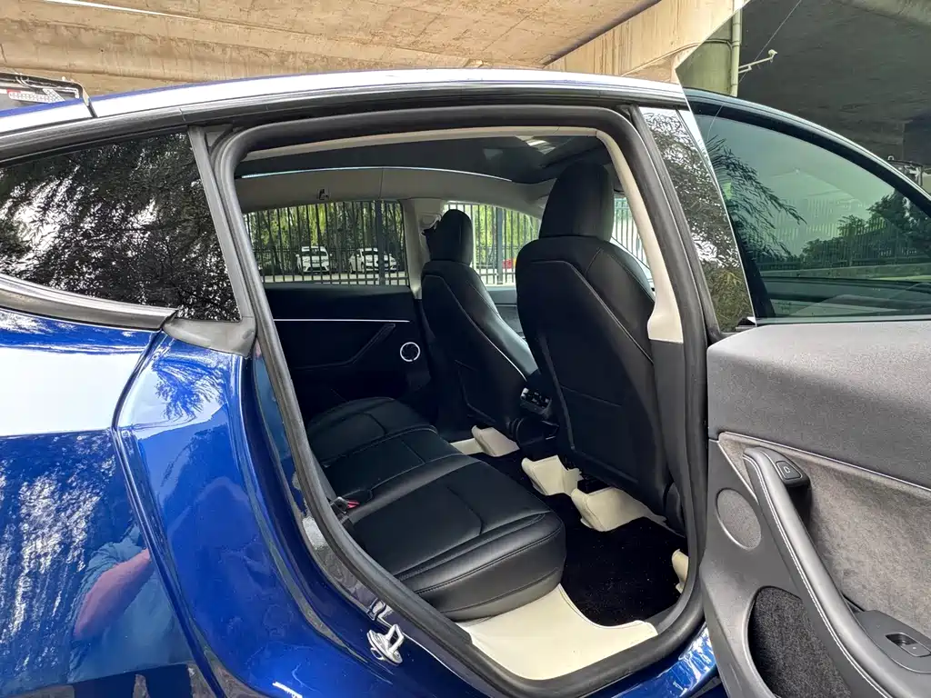 Tesla Model Y — фотографии объявления, Фото 13