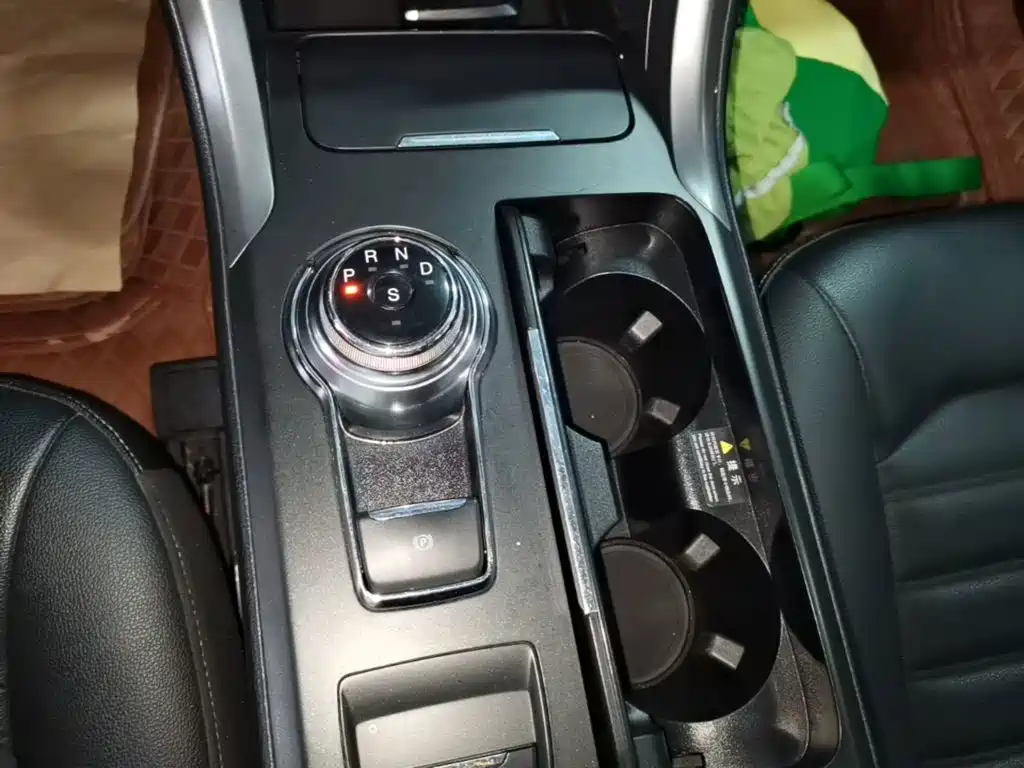 Ford Mondeo — миниатюра 14