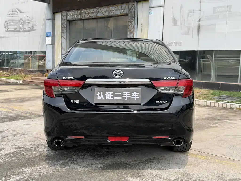 Toyota Reiz — миниатюра 13