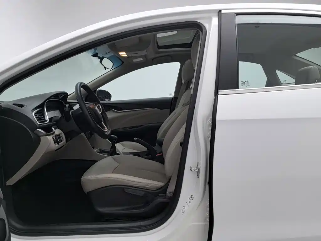Buick Excelle — миниатюра 10
