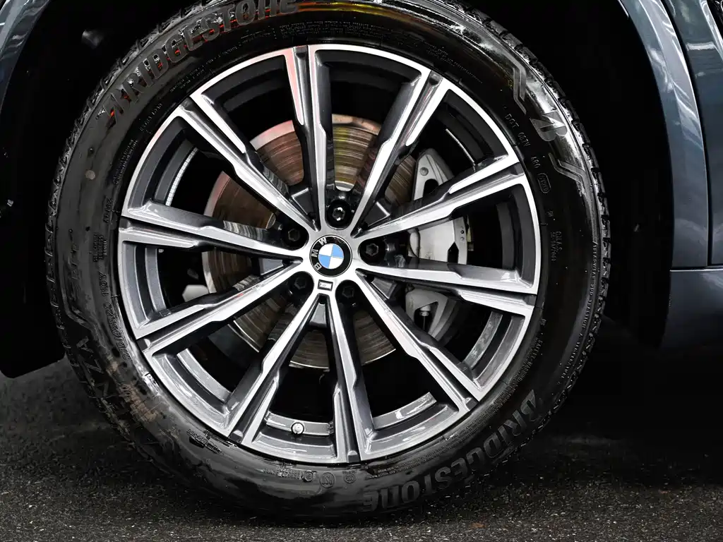 BMW X5 2021 xDrive40i M Sport