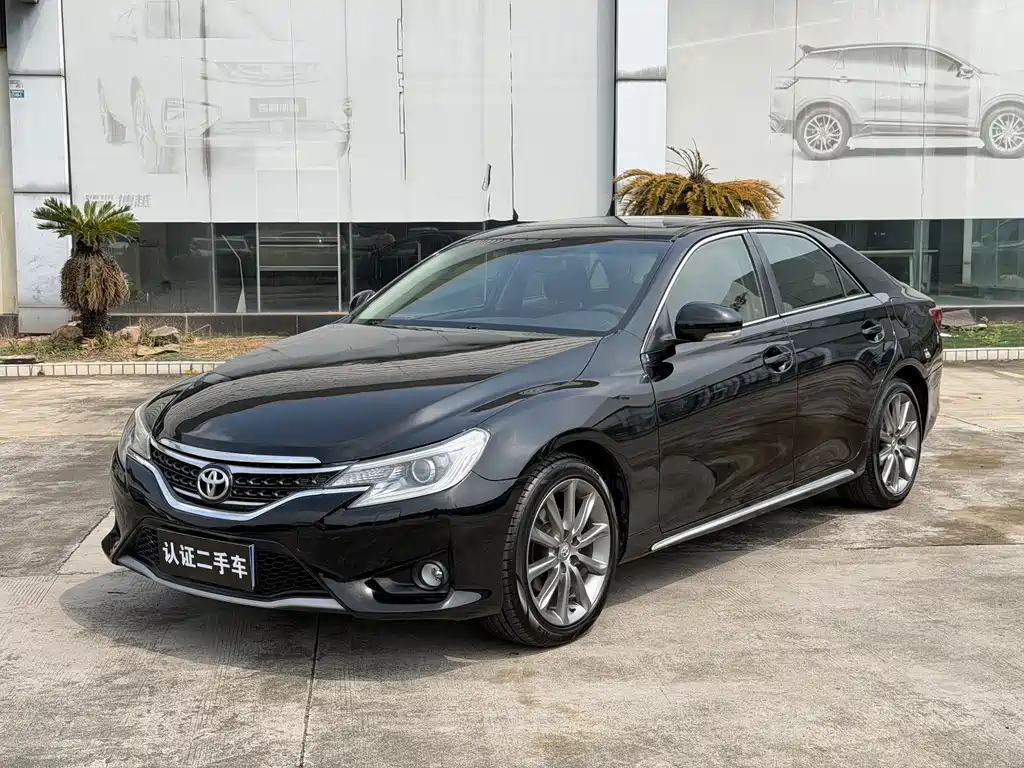 Toyota Reiz