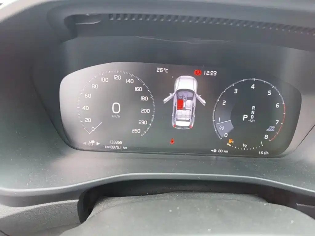 Volvo XC40 — миниатюра 12